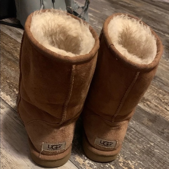 Uggs - Picture 1 of 5